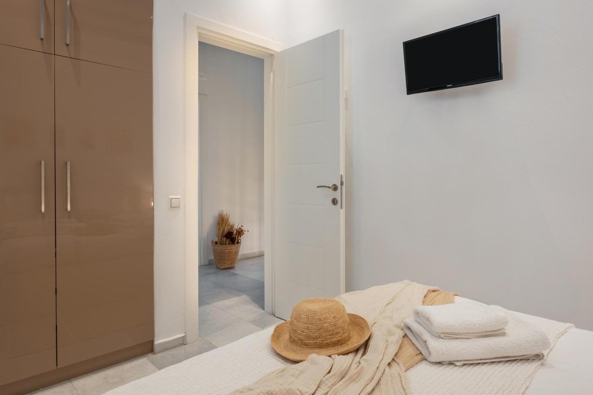 Caper-2 Bedroom Traditional Home With Amazing View Naousa  Exterior photo